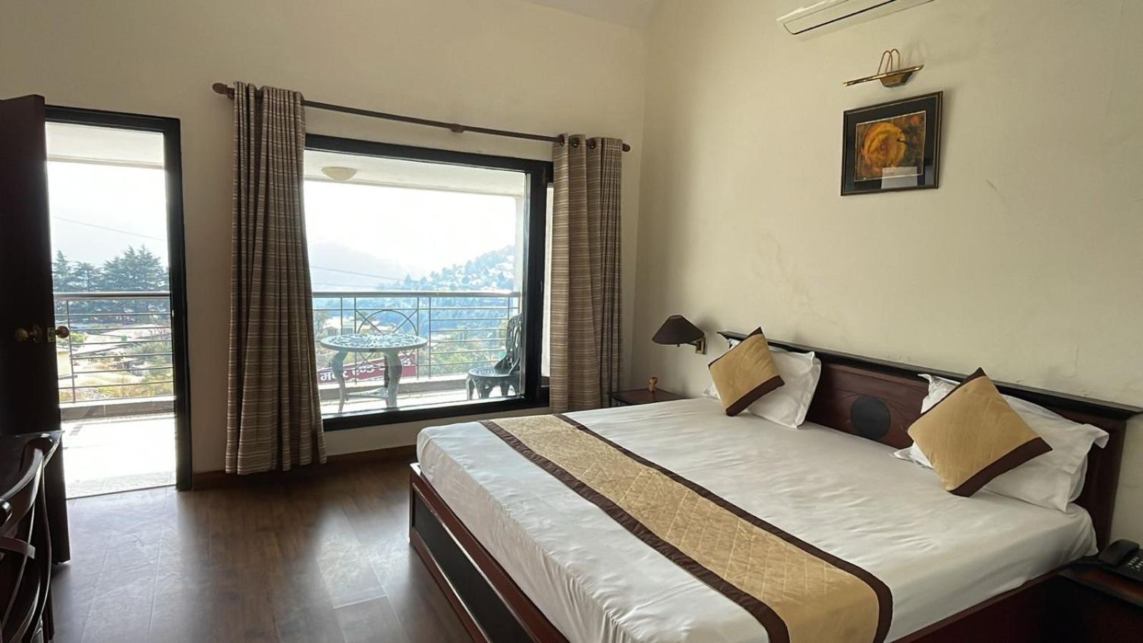 8Fold-Pinecrest By Larisa, Bhimtal Hotel Exterior foto