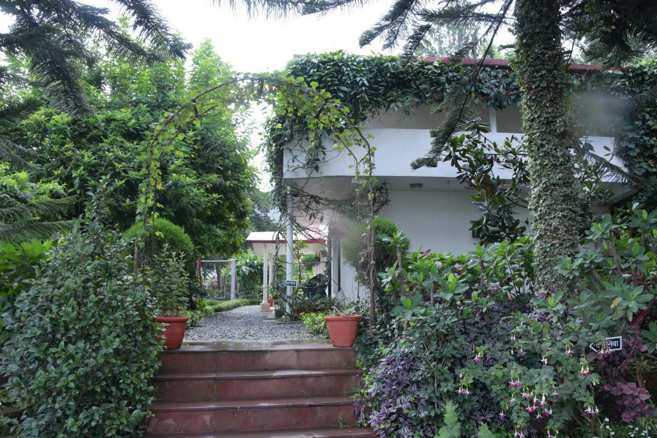 8Fold-Pinecrest By Larisa, Bhimtal Hotel Exterior foto